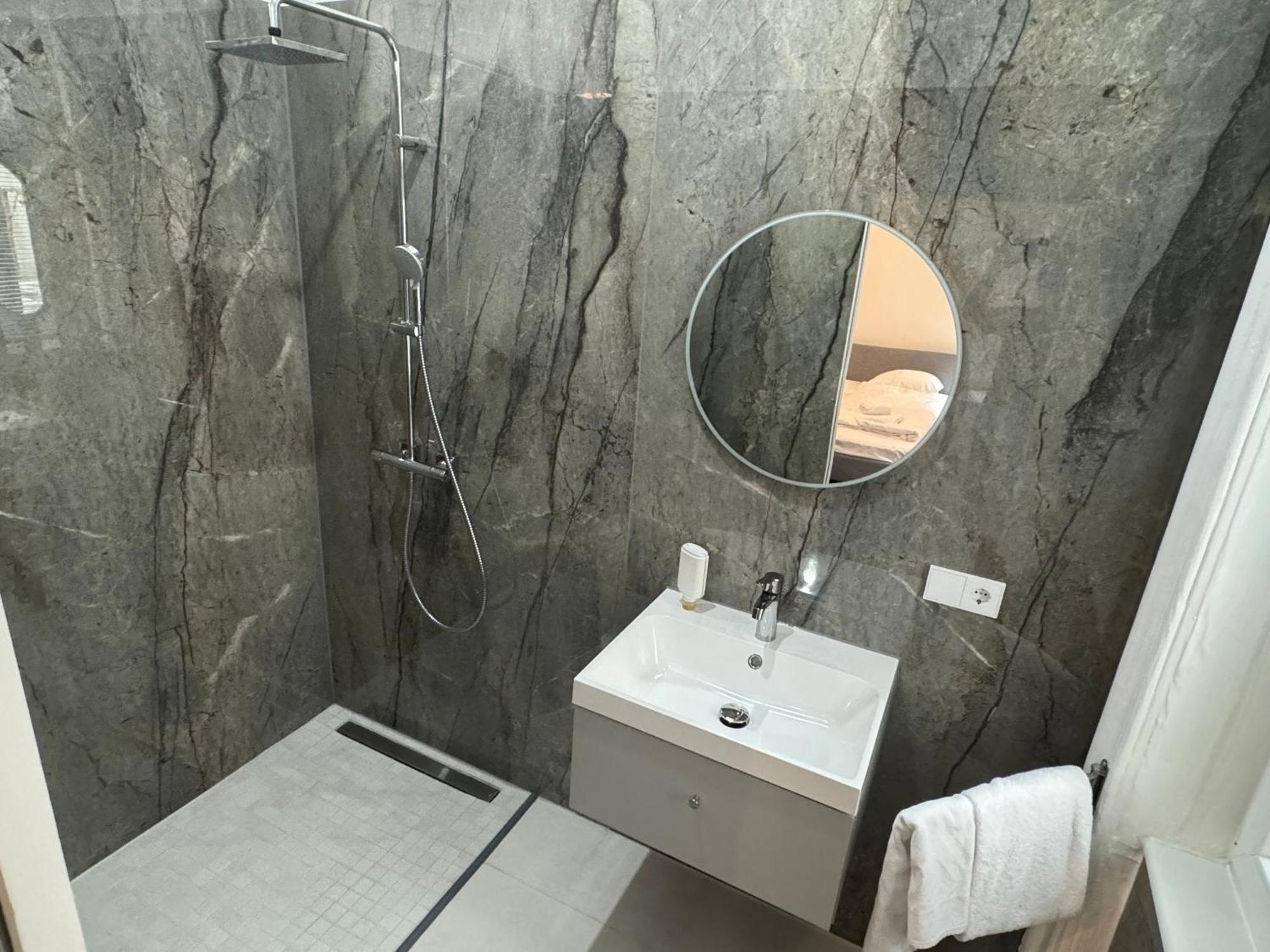 Luxurious Apartment In The Centre Of Bécs Kültér fotó
